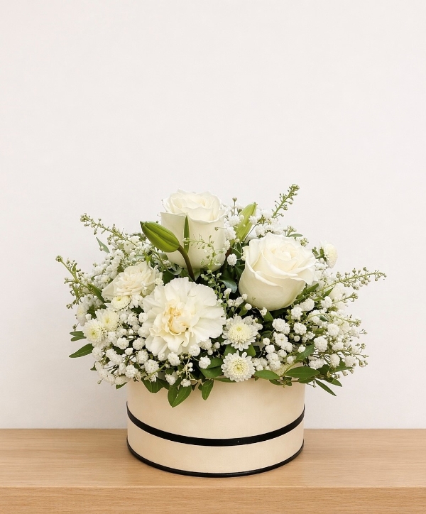 Classic cream Hat Box