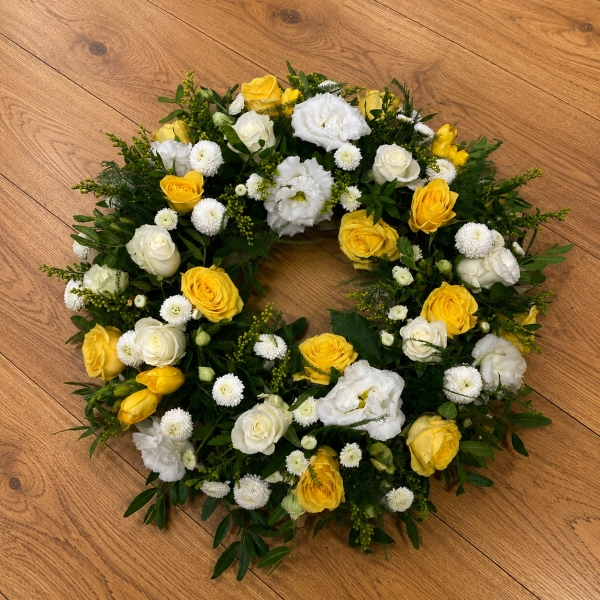 Yellow and White Scented Wreath